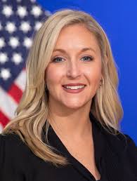 Erin Smart's Instagram, Twitter & Facebook