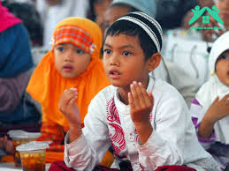 Menjadi Sahabat Anak Yatim: Langkah Sederhana untuk Berbagi Cinta - Rumah  Anak Bisa