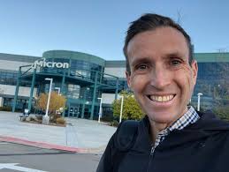 Brett Burr's Instagram, Twitter & Facebook