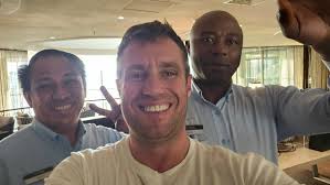 Radisson Blu Hotel & Resort, Abu Dhabi Corniche Bar or Lounge: Pictures &  Reviews