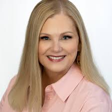 Christine Bowen's Instagram, Twitter & Facebook