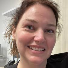 Beef Bolognese with Creamy Garlic Butter Spaghetti Ingredients: 1 lb ground  beef 12 oz spaghetti 2 tablespoons olive oil 1 small onion, finely chopped  3 cloves garlic, minced 1 can (14.5 oz)