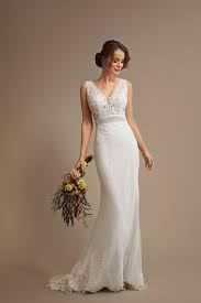 Tres chic interpretiert klassischen designs neu und erschafft so einzigartige brautkleider. Brautkleider Von Tres Chic Hochzeitshaus Struck Kleid Hochzeit Hochzeitskleid Brautkleid
