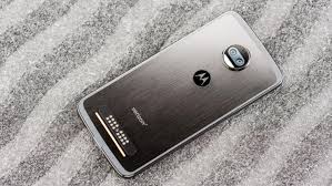 Cuál es la diferencia entre samsung galaxy s8 plus y motorola moto z2 force? Motorola Moto Z2 Force Edition Review Pcmag