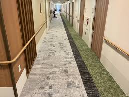 老人ホーム 廊下 タイルカーペット張り替え工事｜茨城県取手市・東京都国分寺市 - 茨城県取手市の壁紙、内装工事は【株式会社沼尻創美】