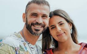 Anita da costa foi a última namorada conhecida a angélico vieira que morreu a 28 de junho de 2011, na sequência de um grave acidente de viação. Anita Costa Ex De Angelico Vieira Esta Noiva Veja O Pedido De Casamento De Sonho Na Grecia Nova Gente