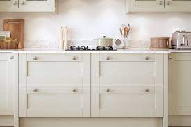 Due to its pure feel, white is the perfect colour to use in a minimalist and modern kitchen, for a space that feels simple and refreshing. Madison Mussel Painted Kitchen Doors Kitchen Warehouse