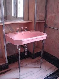 pink sink <3 i actually had a sink