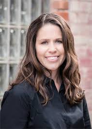 Andrea Stull's Instagram, Twitter & Facebook