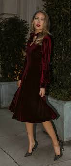 30 Dresses In 30 Days Day 16 Office Holiday Party Burgundy Velvet A Line Dress With Tie Nec Fashion Dress Party Womens Fashion Holiday Party A Line Dress