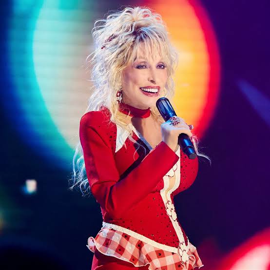 Dolly Parton's Manager Shares Insight Into Her Final Days Before Death