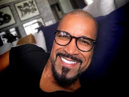 Alexandre pires alexandre pires vuelve para mostrar su nueva etapa en movistar arena. Veja 10 Casos De Famosos Que Sofreram Acidentes Em Casa Brasil Pleno News