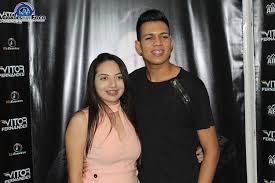 Além de vitor, pouco se sabe sobre os membros da família estendida de fernandes, incluindo seus avós paternos, bem como o avô materno e a avó. Fotos Dos Shows De Vitor Fernandes E Forro Bandido Em Sao Francisco De Assis Cidades Em Foco