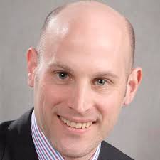 Dr Nolan is a consultant medical oncologist specialising in the treatment  of thoracic and gastrointestinal cancers and neuroendocrine tumours (NETs). 