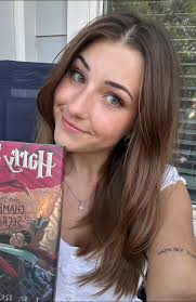 Hairdresser for volumizing cut in Loveland?