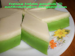 Masukkan ke dalam periuk kukusan dan kukuskan sehingga masak. Resepi Kuih Talam Pandan Tepung Gandum Galeri Resepi