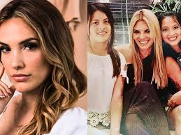 Cassandra Sánchez cuenta cómo es su relación las hijas adoptivas de Jessica  Newton: “No hay diferencias”