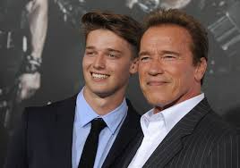 Beziehen sie aktuelle nachrichten, fotos, videos und mehr auf stars von yahoo nachrichten deutschland. Patrick Schwarzenegger Sohn Von Arnold Und Maria Shriver Als Model Der Spiegel