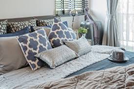 Do you know how to arrange throw pillows on your sofa and make them look amazing? How To Arrange Pillows On Your Bed Layer Them In Style