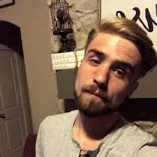 Shiny Pokemon and Gold Pokeball in Pokemon TCG