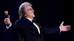 Introduced by duys as the singing crane driver, lee towers has become a mainstay of dutch show biz. 7 X Wat Contentmarketing Kan Leren Van Lee Towers Marketingtribune Contentmarketing