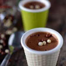 Petites Mousses Au Chocolat Praline Faciles Et Rapides Recette Mousse Au Chocolat Praline Mousse Au Chocolat Mousse Au Chocolat Facile Et Rapide