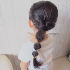 卒園式の髪型 ママも子供も気分高まる簡単ヘアアレンジで華やかに mamagirl ママガール 簡単 ヘアアレンジ ヘアアレンジ 卒園式 ママ 髪型