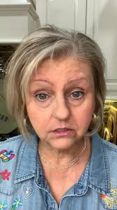 Im awkward. 😐 Plus, an easy way to pick colors.