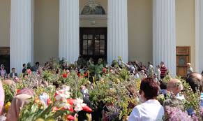 Pe vremea romanilor era dedicată zeiţei flora. AstÄzi CreÈtinii OrtodocÈi SÄrbÄtoresc Floriile Moldova Org