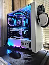 Aside from the extra monitor and a 'powerful' graphics card, there are other pc accessories that you may consider having to level up even more your dual monitor setup. Pin On Home Decoration Ideas