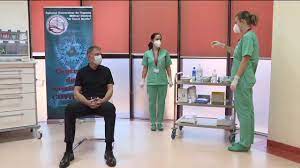 De asemenea, președintele a anunțat că. Romania S President Gets First Dose Of Covid 19 Vaccine It Is A Simple Procedure It Doesn T Hurt Romania Insider