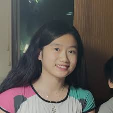 Eve Yang's Instagram, Twitter & Facebook