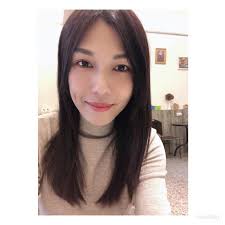 热剧实时追踪】 《#外星女生柴小七》小七当方冷面脱衣上演衬衫诱惑，可太上头了！#徐志贤#万鹏