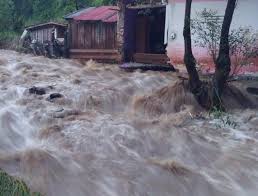 Tragedie In Prahova O Femeie Cu Patru Copii Luaţi De Viitură Romania24 Ro