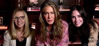 The reunion special will air may 27. Friends Cast Reunite Including Jennifer Aniston Lisa Kudrow And Courteney Cox