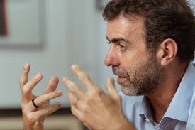 Professor de história, deputado estadual (psol) por 12 anos na alerj, eleito. Freixo Comunica Ao Psol Que Desistiu De Concorrer A Prefeitura Do Rio 15 05 2020 Poder Folha