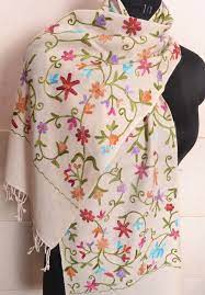 These things you can shop at Srinagar while spending less : Namaste!