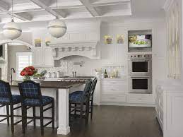 Entdecke rezepte, einrichtungsideen, stilinterpretationen und andere ideen zum ausprobieren. Classic East Coast Inset Kitchen Crystal Cabinets