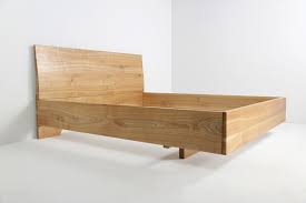 Wir haben einfache modelle, verspielte betten oder moderne designs mit einem materialmix aus holz und metall für ihr schlafzimmer. Bett Massivholz Ava Naturwerk