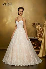 How old do you have to be to wear a mgny dress? Madeline Gardner Morilee Brautmoden Brautkleider Hochzeitskleider Abendkleider Balayi