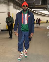 What is kevin durant's correct wingspan? Kevin Durant Is Dunking In Practice And He S Wearing Grails To Games Gq