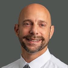 Lauren Martz's Instagram, Twitter & Facebook