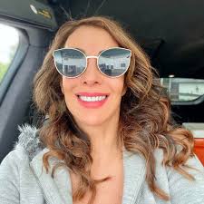 Does organic matter?⁣⁣ ⁣⁣ Buying organic fruits and vegetables is important  for your health, but it can get costly. It turns out that we don't always  have to buy organic. Some foods