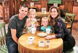 Les feux de l'amour : William Victoria Katie Et Regarde Les Feux De L Amour Facebook