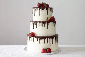 4 Easy Ways To Diy A Wedding Cake Diy Wedding Cake Chocolate Wedding Cake Cool Wedding Cakes