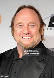 Neil Nash's Instagram, Twitter & Facebook