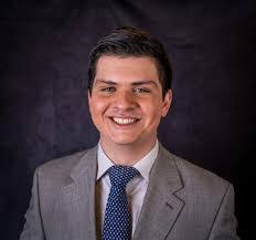 Lara Crow's Instagram, Twitter & Facebook