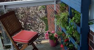 21 Vertical Pallet Garden Ideas For Your Backyard Or Balcony