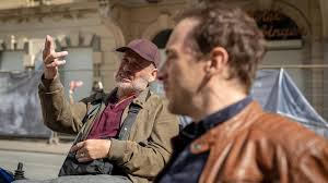 Dieser vertrat in der gemeinde seinen vater, jan torbeck, einen ungeliebten baulöwen und investor, der die gesamte altstadt rund um den wasserfall nur aufkauft, aber nichts investiert. Die Toten Von Salzburg Mordwasser Tv Episode 2019 Imdb