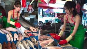 Pasar monopoli (dari bahasa yunani: Cantiknya Penjual Ikan Di Pasar Pembeli Laki Laki Sampai Berjubel Tribun Lampung